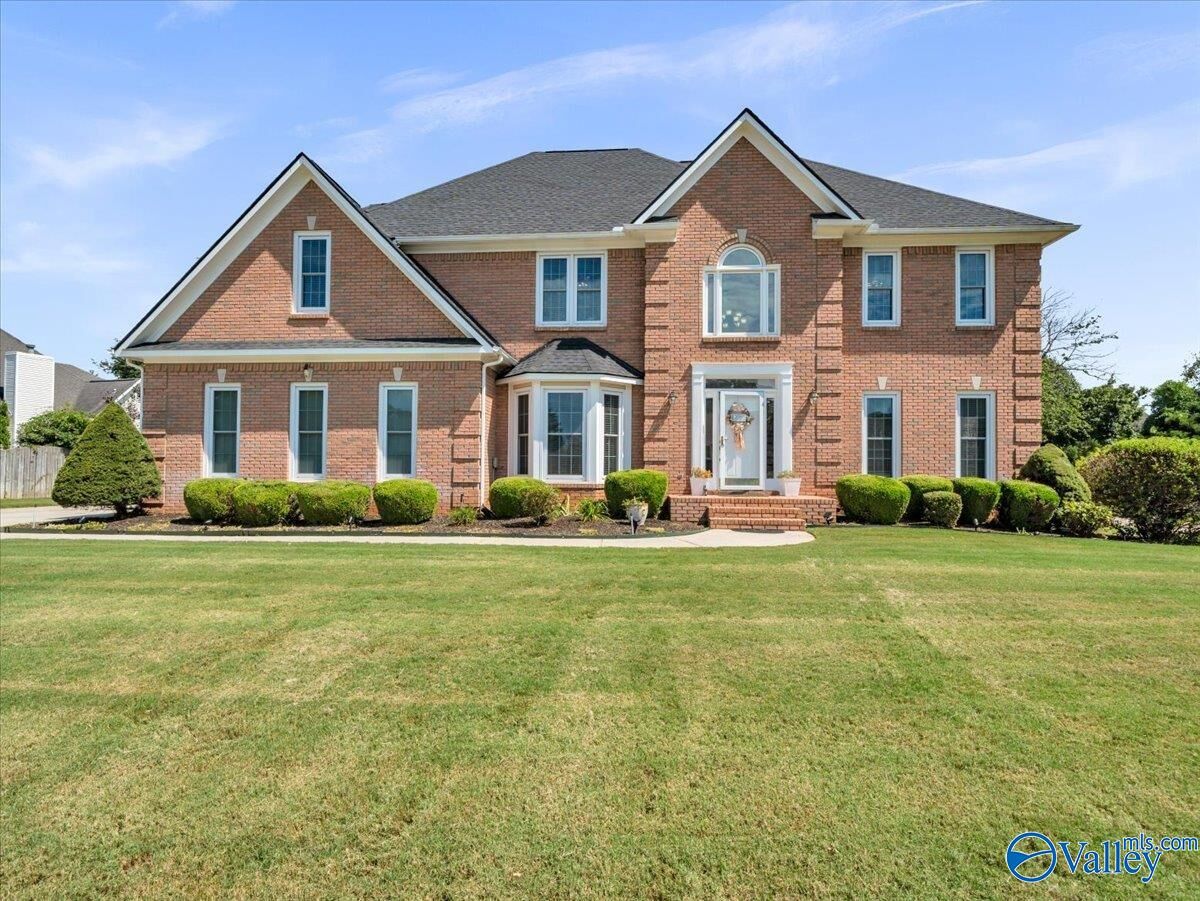 Property Photo: 103 Lanthorn Circle AL 35758