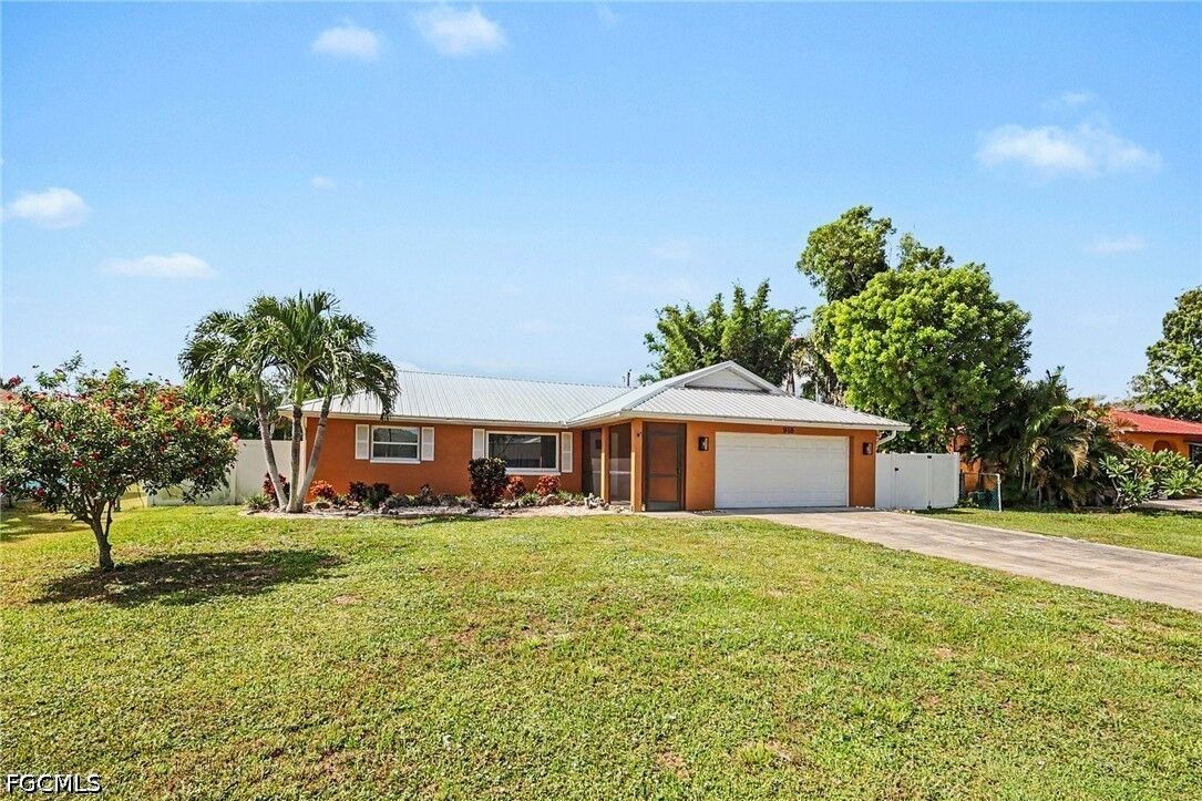 Property Photo:  918 Gleason Parkway  FL 33914 