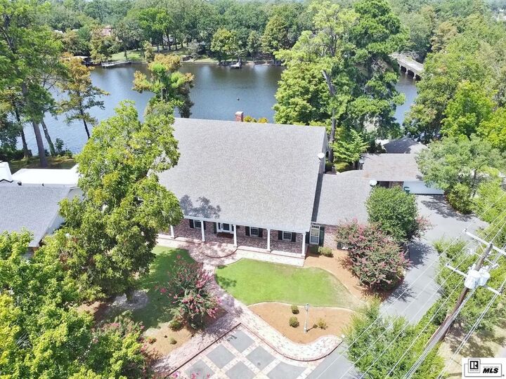 Property Photo: 4409 Belle Terre Drive LA 71201
