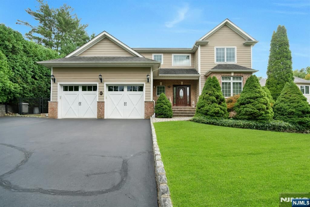 Property Photo:  87 Linden Avenue  NJ 07630 