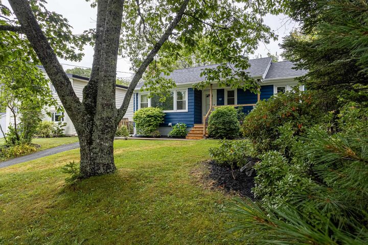 Property Photo:  62 Douglas Crescent  NS B3M 3E3 