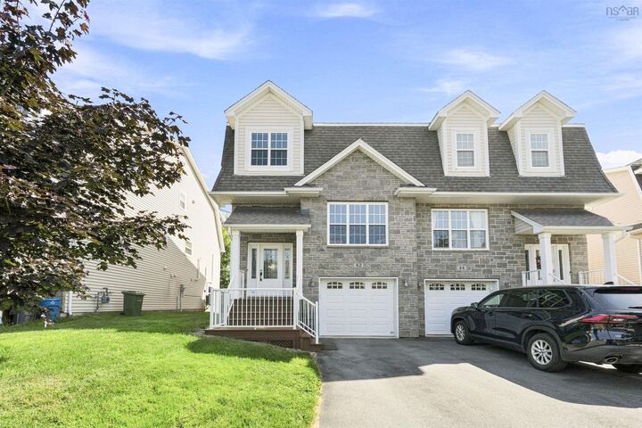 42 Lasalle Court — photo 1