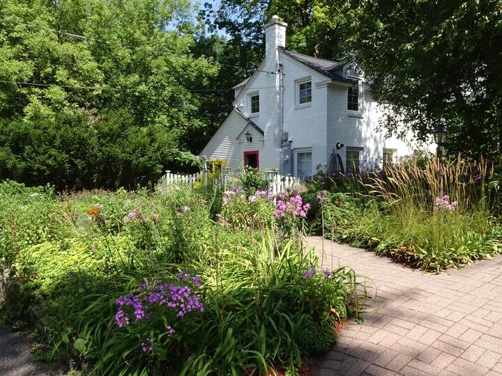 Property Photo:  15517 Excelsior Boulevard  MN 55345 