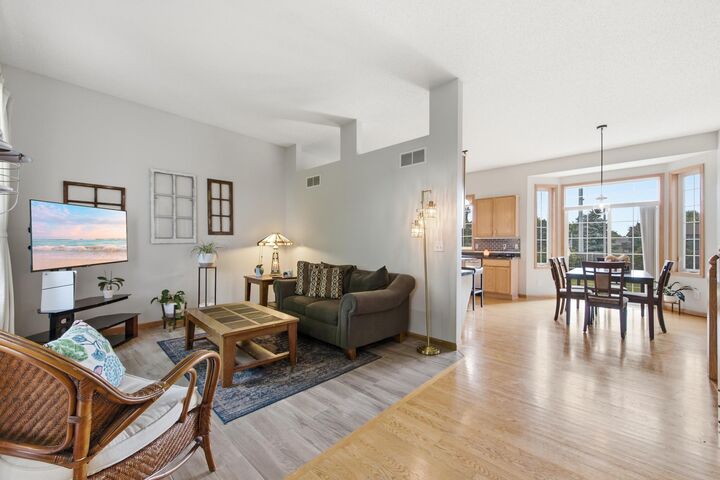 Property Photo:  809 Morningside Place  MN 56011 