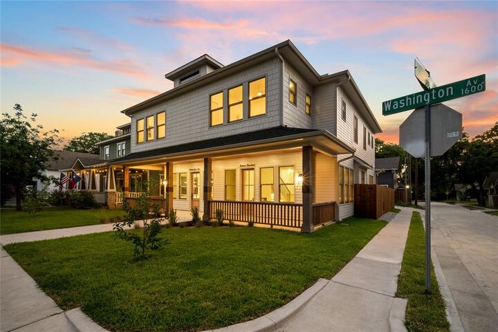 Property Photo:  1600 Washinton Avenue  TX 76104 