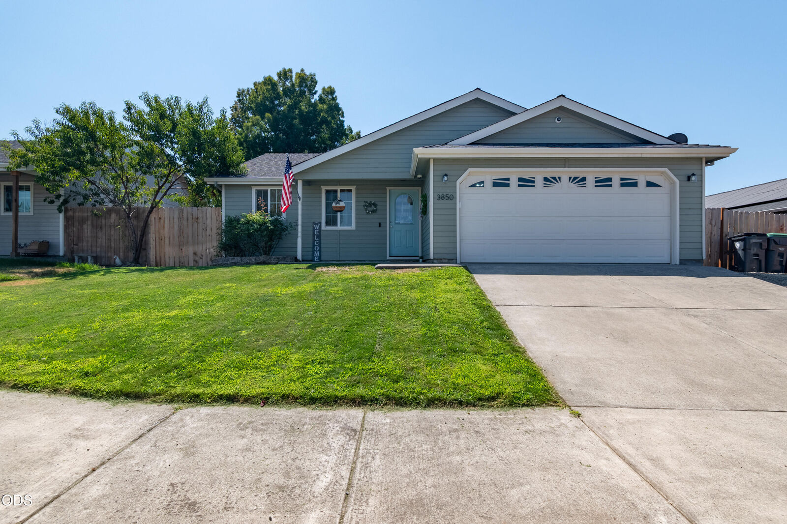 Property Photo:  3850 Francine Court  OR 97503 