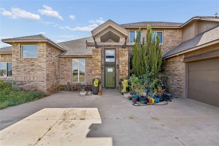 Property Photo: 20897 Highlander Ridge Drive OK 73012