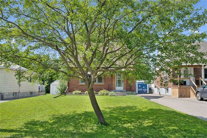 Property Photo:  114 Lorne Crescent  ON N2M 3Y5 