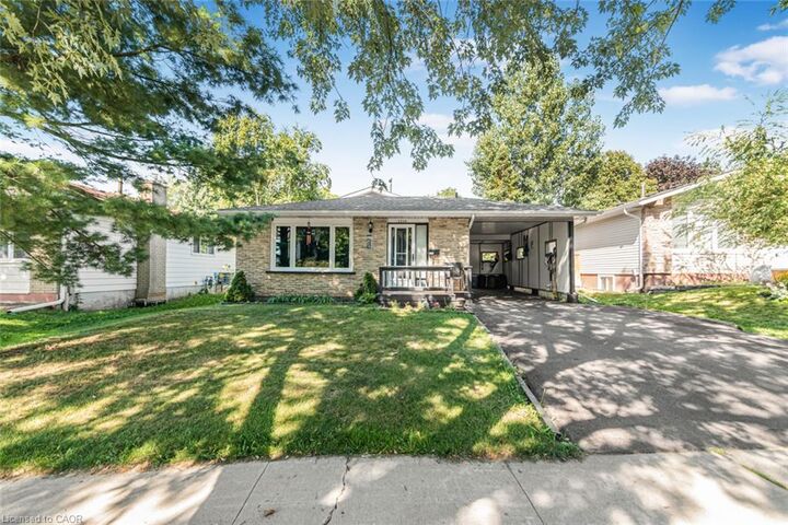 Property Photo:  2234 Sheffield Drive  ON L7P 2X1 