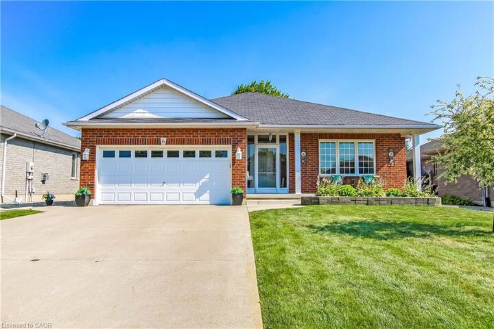 Property Photo: 6 Cats Paw Drive ON N0A 1N9