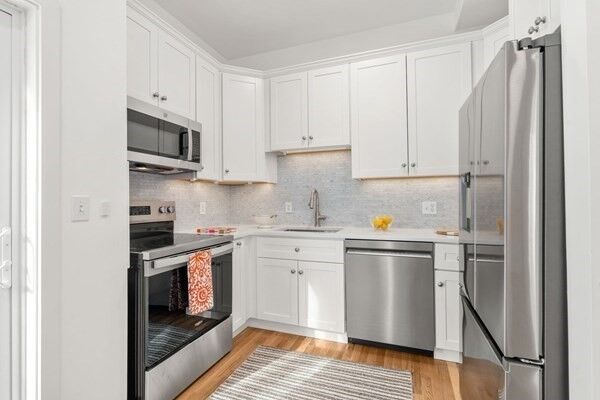 Property Photo: 7 Russell Street 2 MA 02140