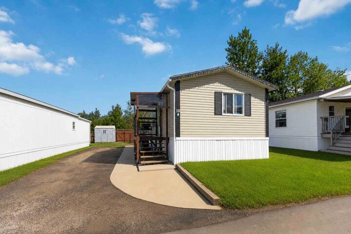 10 Pelican Drive — photo 1