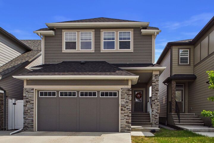 66 Legacy Glen Crescent SE — photo 1