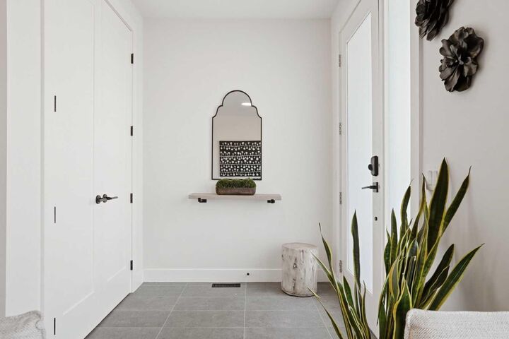 Property Photo: 2179 49 Avenue SW AB T2T 6Z9