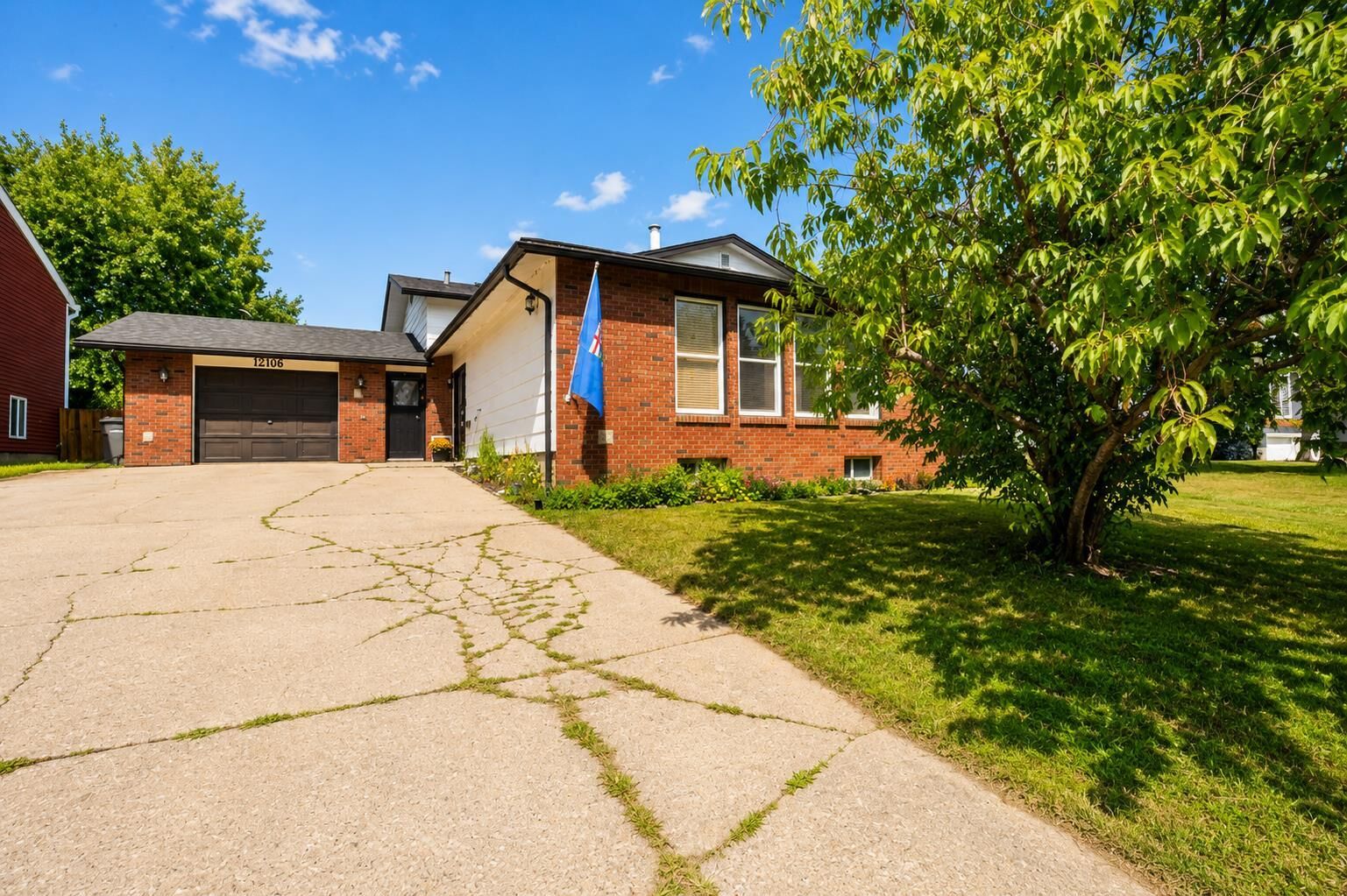 Property Photo: 12106 95A Street AB T8V 5C5
