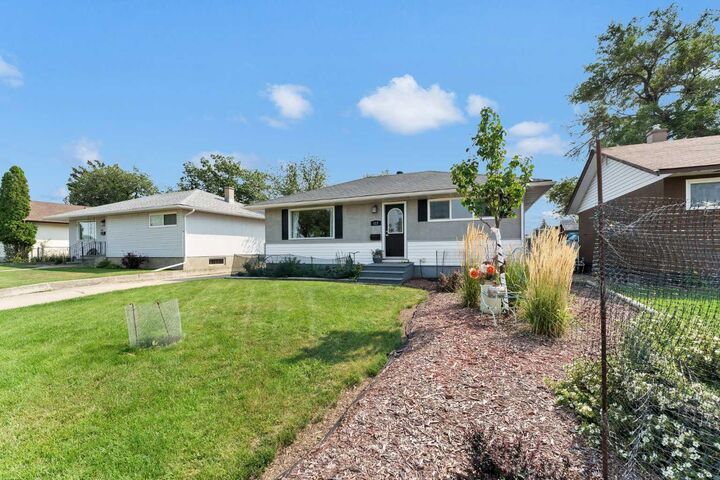 Property Photo: 117 14 Street NW AB T1A 6R5