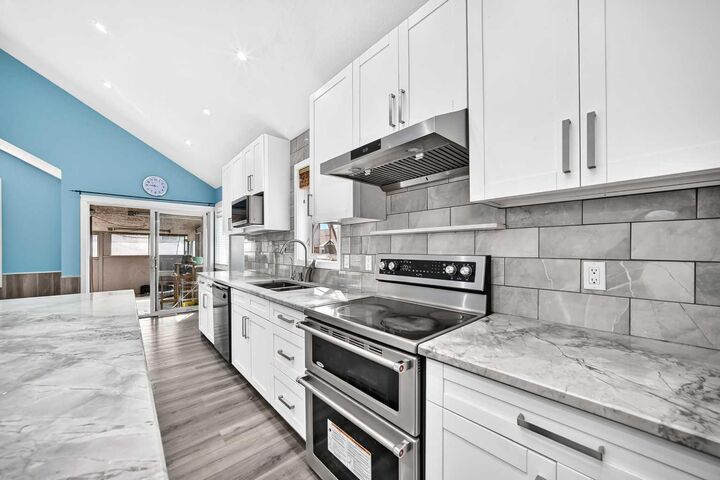 Property Photo: 87 Tarawood Grove NE AB T3J 5A6