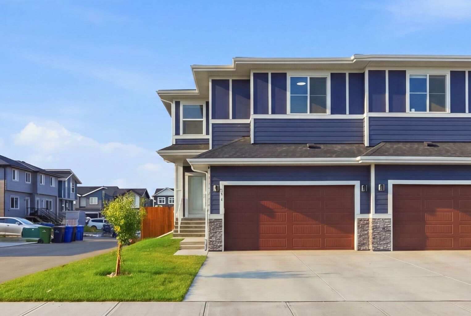 Property Photo:  36 Waterford Manor  AB T1X 2T9 