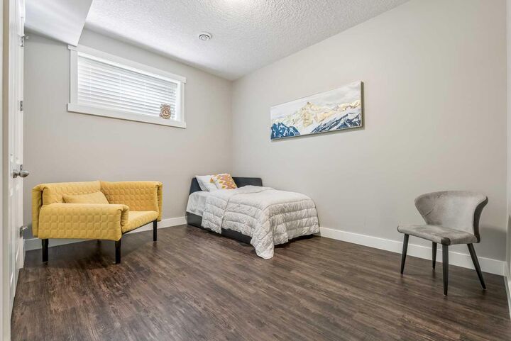 Property Photo: 30 Ascot Crescent SW AB T3H 0T9
