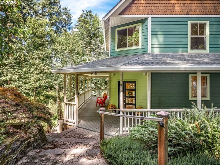 Property Photo:  16111 S Redland Rd  OR 97045 