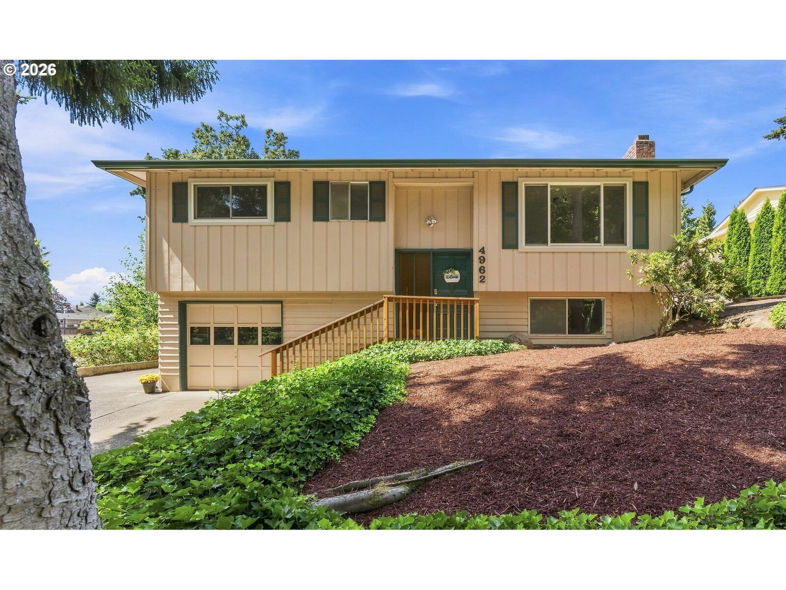 Property Photo:  4962 Prospect St  OR 97068 