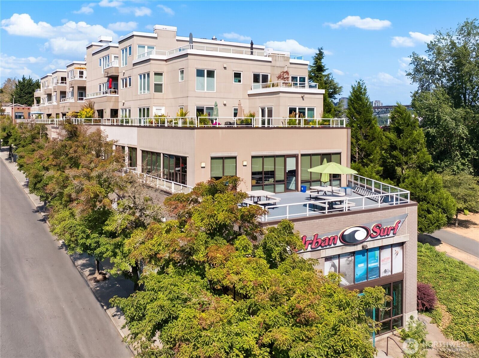 Property Photo: 3300 Meridian Avenue N 302 WA 98103