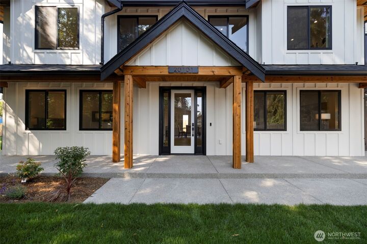 Property Photo:  20101  75th Avenue NE  WA 98028 