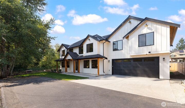 Property Photo:  20101  75th Avenue NE  WA 98028 