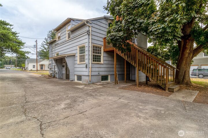 Property Photo:  904 SE Birch Avenue  WA 99324 