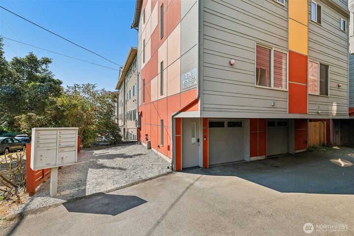 Property Photo: 4341 8th Avenue NE WA 98105