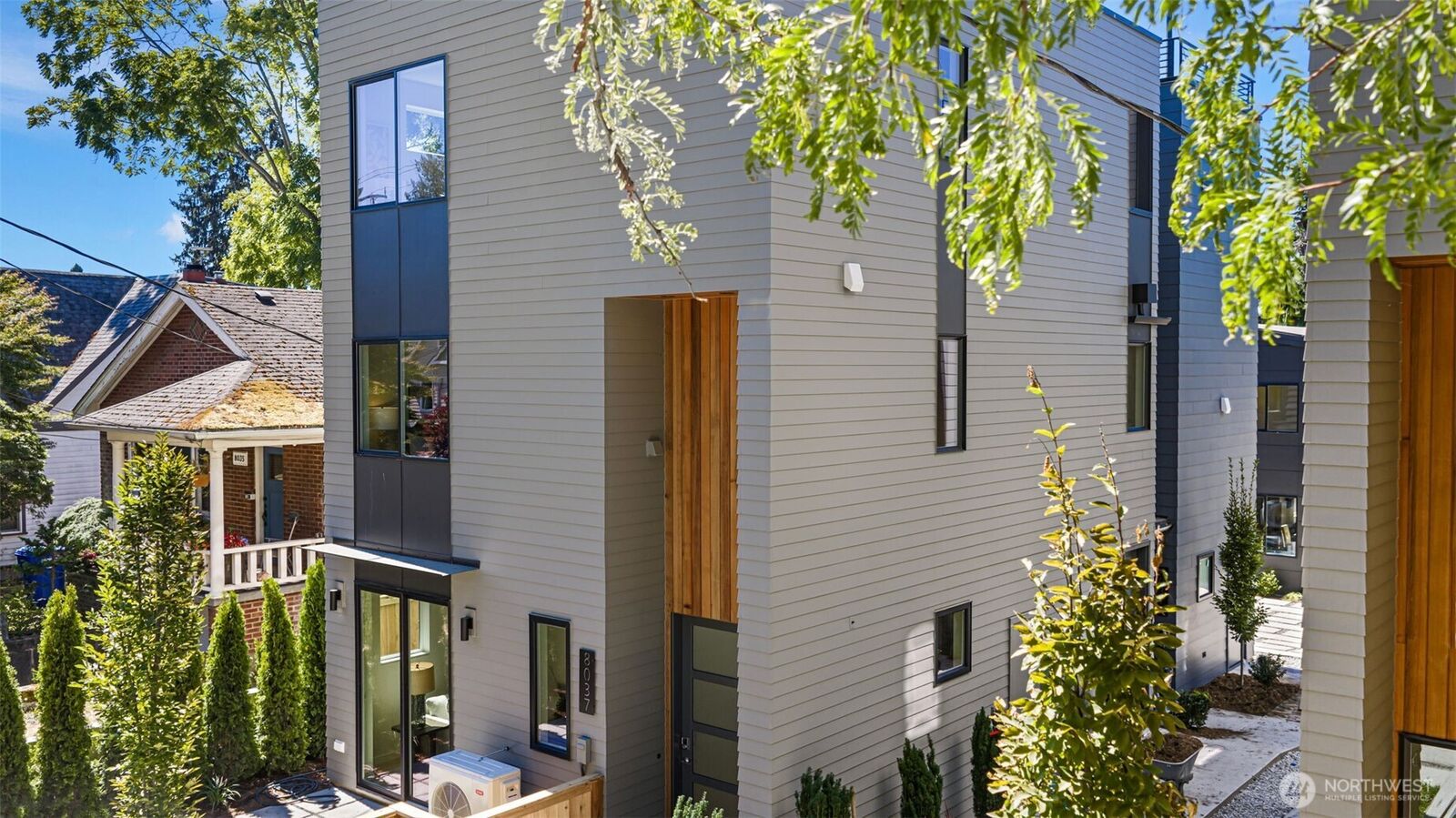 Property Photo:  8037  Wallingford Avenue N  WA 98103 