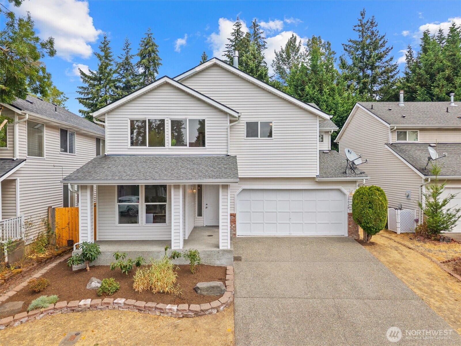 Property Photo: 12828 175th Court SE WA 98058