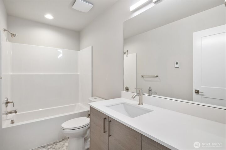 Property Photo:  7925  230th Street SW A1  WA 98026 