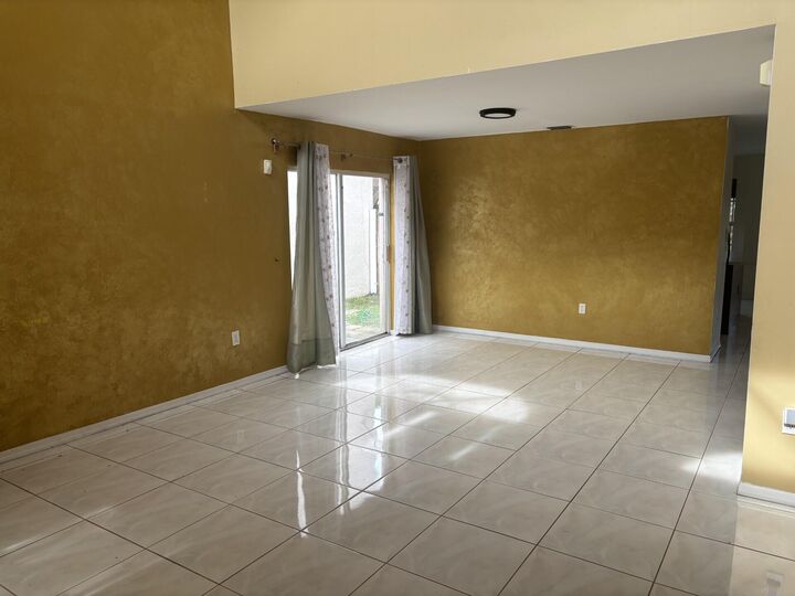 Property Photo: 56 Gables Boulevard FL 33326