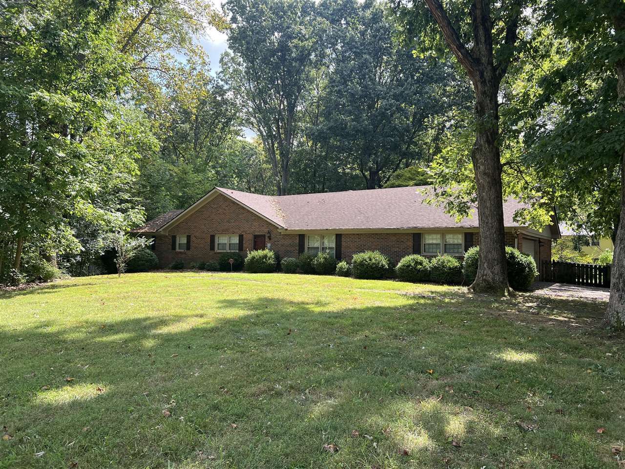 Property Photo:  94 Woodbrier Drive  KY 42164 
