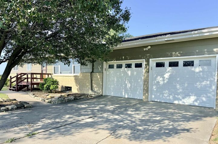 Property Photo:  2402 S 2800 Rd.  KS 66838-9540 