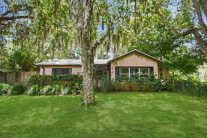 Property Photo:  349 Abbey Ave  FL 32084 