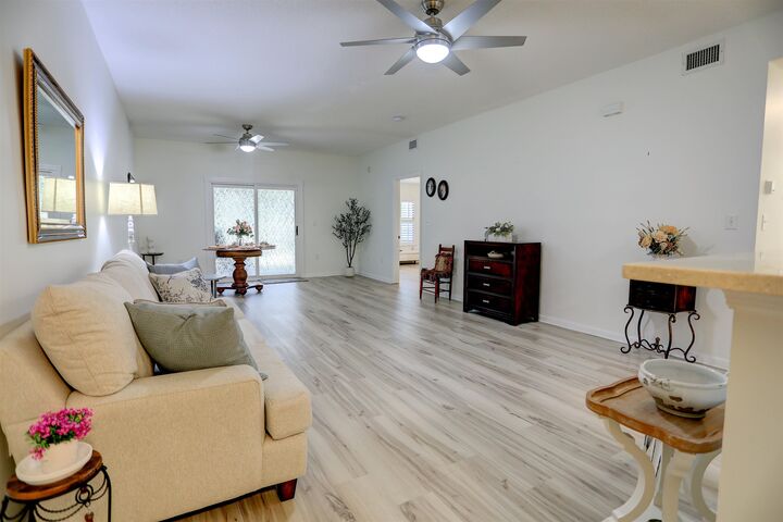 Property Photo: 120 Laurel Wood Way 104 FL 32086