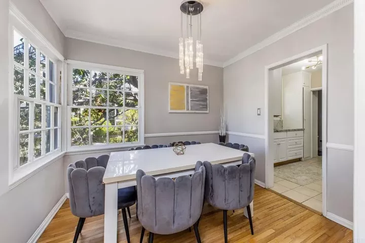 Property Photo:  1700-1702-1704 Glendon Avenue  CA 90024 