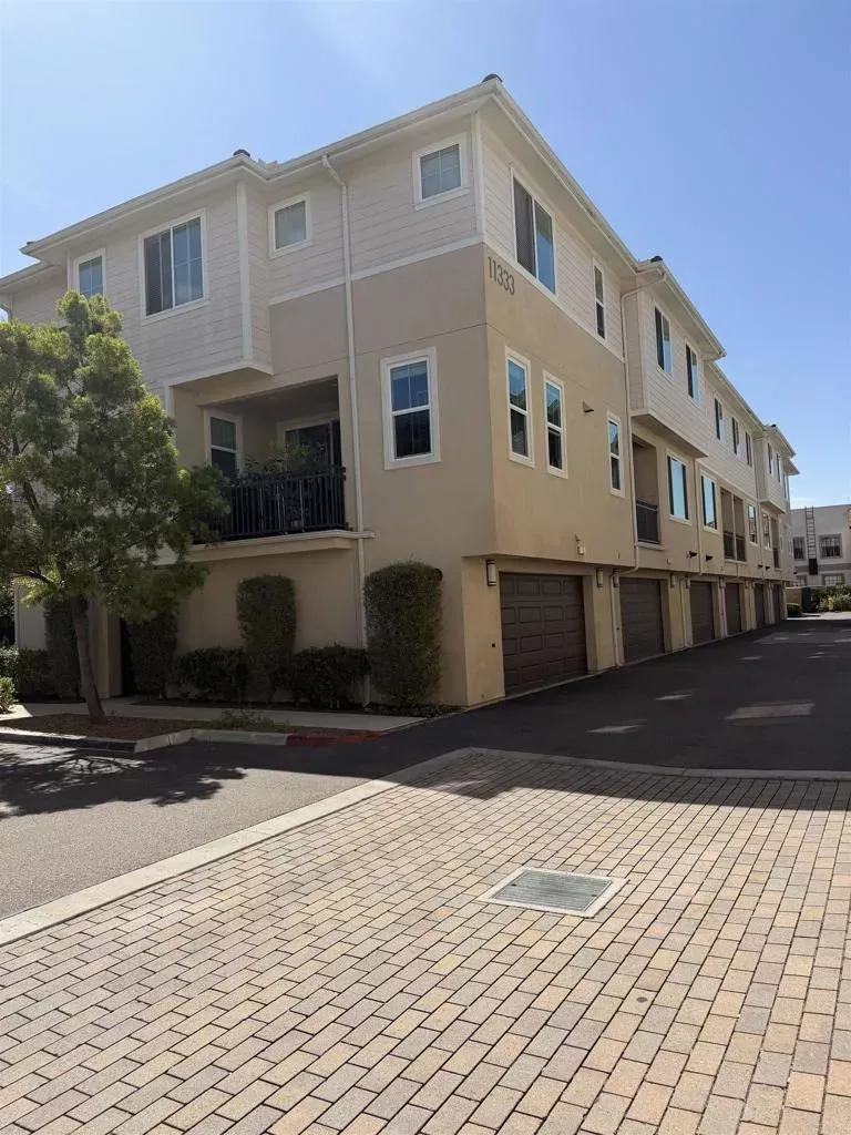 Property Photo:  11333 Zapata Avenue 30  CA 92126 