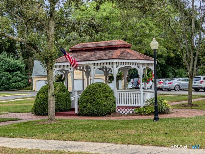Property Photo: 75 Washington Avenue 8-105 CT 06518
