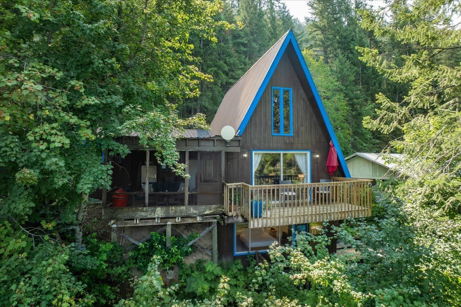 Property Photo:  3959 Bayside Way  WA 99148 