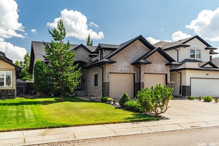 Property Photo: 410 Willowgrove Crescent SK S7W 0A7