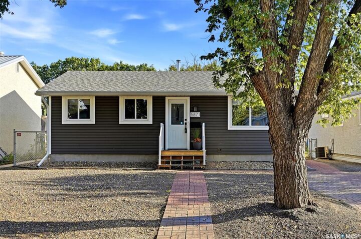Property Photo: 5871 McKinley Avenue SK S4T 6P4