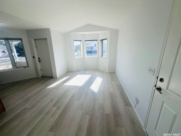 Property Photo:  3287 Woodhams Drive  SK S4V 3A2 