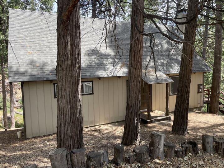 Property Photo:  392 John Lewis Drive  CA 93265 