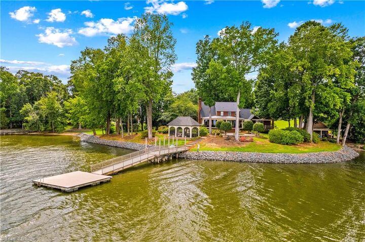 Property Photo:  810 Fox Hollow Lane  NC 28146 