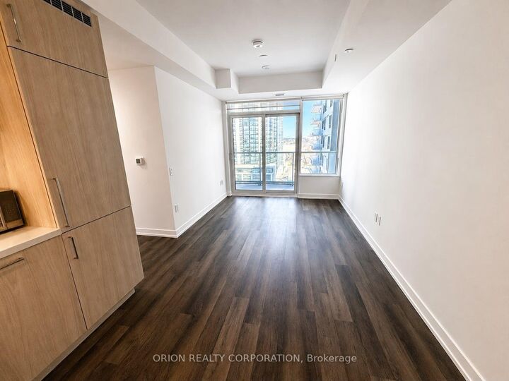 Property Photo:  21 Meadowdale Road 1105  ON L4K 0H6 