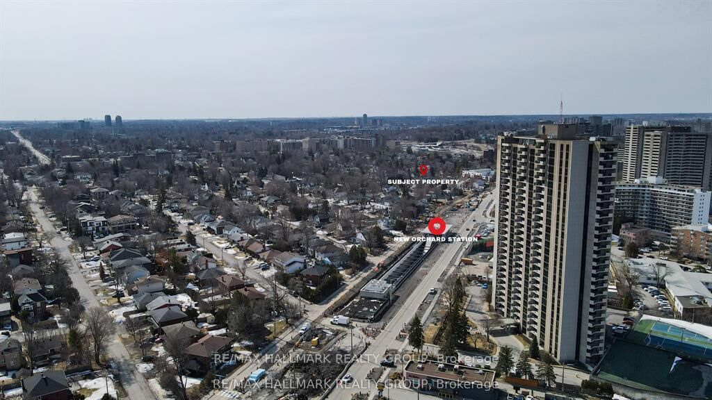 Property Photo: 250 Richardson Avenue ON K2B 5G6