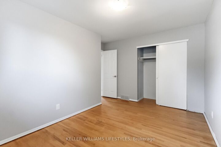 Property Photo:  129 Culver Crescent  ON N5V 3G6 
